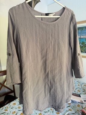 Women’s 3/4 Sleeve Linen-Blend Tunic in Light Gray